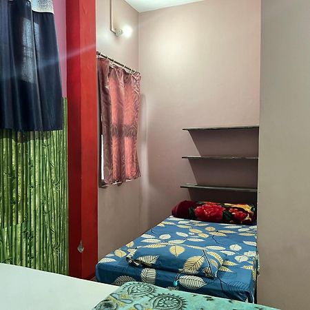 Indra Paying Guest House Benares Buitenkant foto