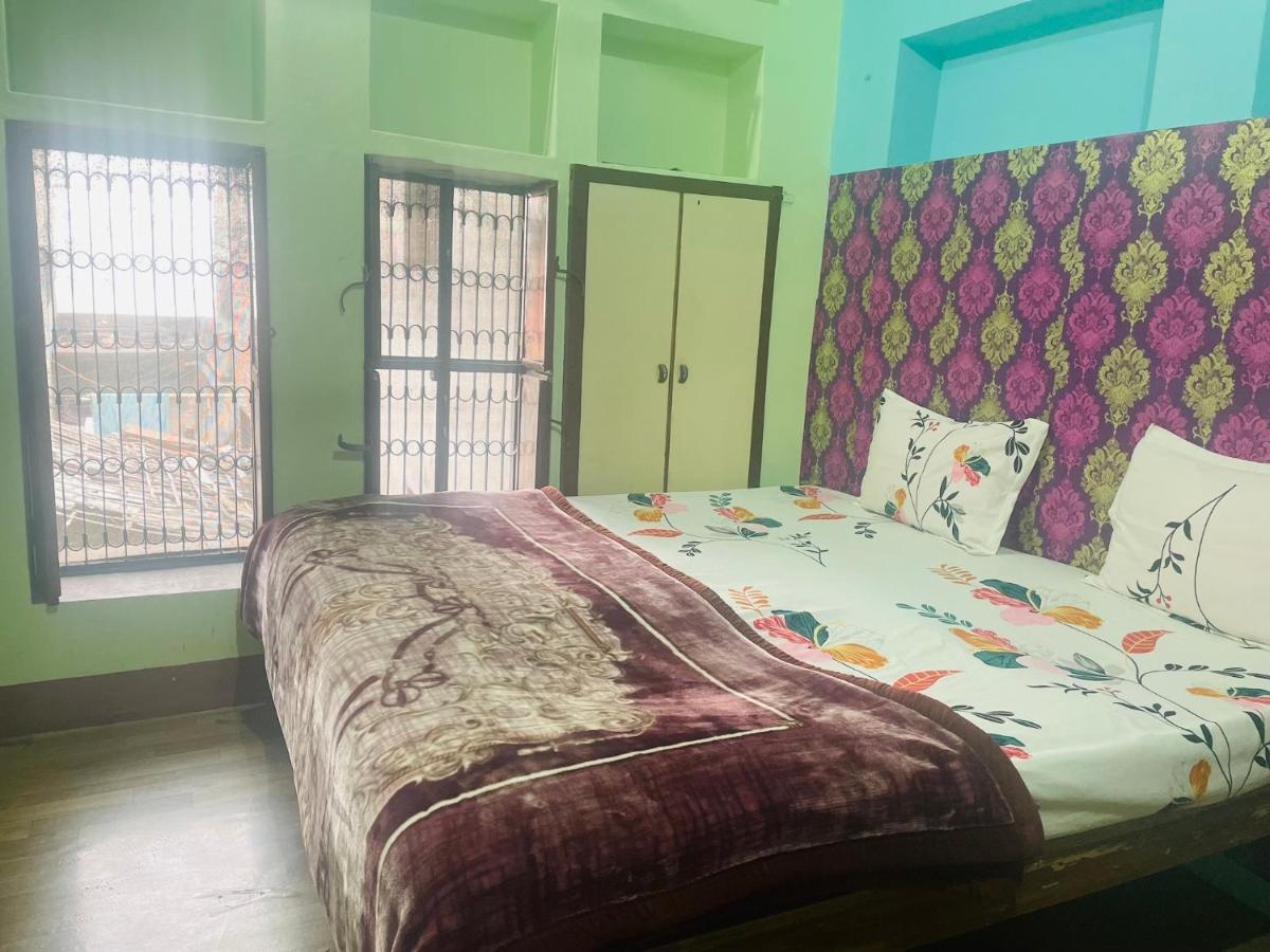 Indra Paying Guest House Benares Buitenkant foto